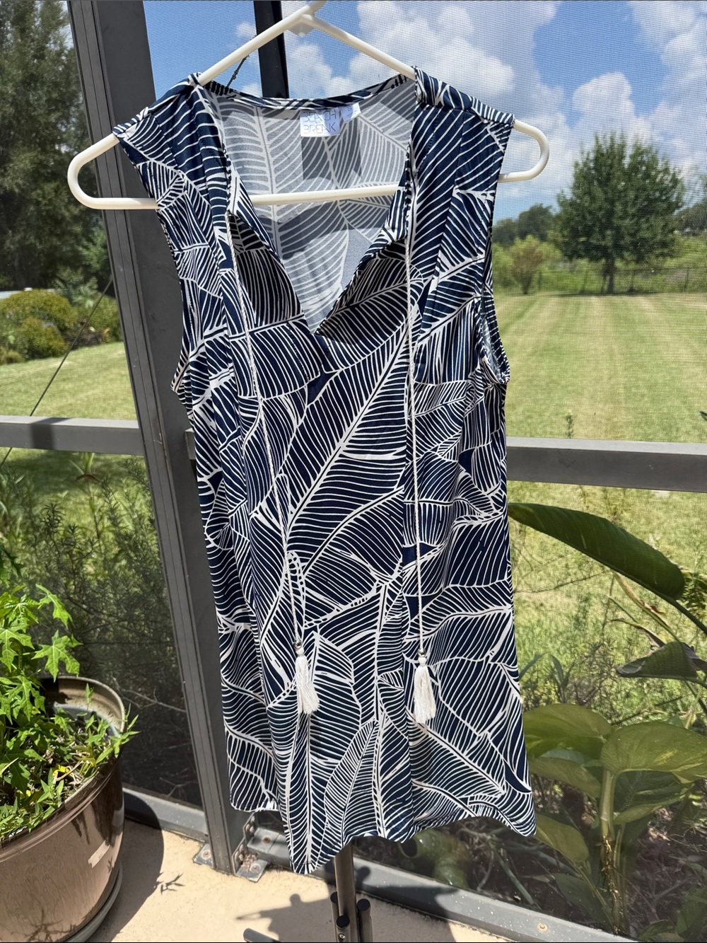 Sleeveless Navy Leaf-Print sleeveless v neck Midi Dress with Tassel Tie